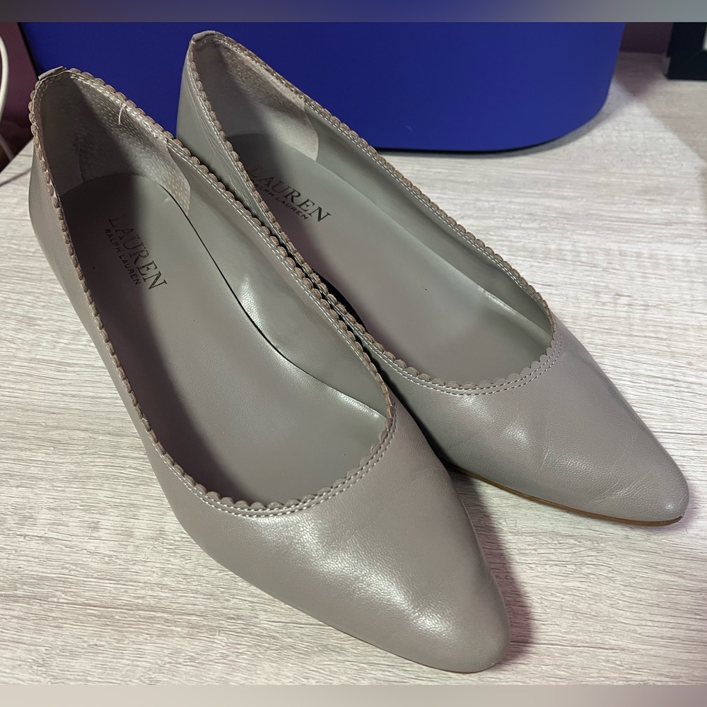 Lauren Ralph Lauren Hattie stone kidskin pumps 7.5 pre-owned